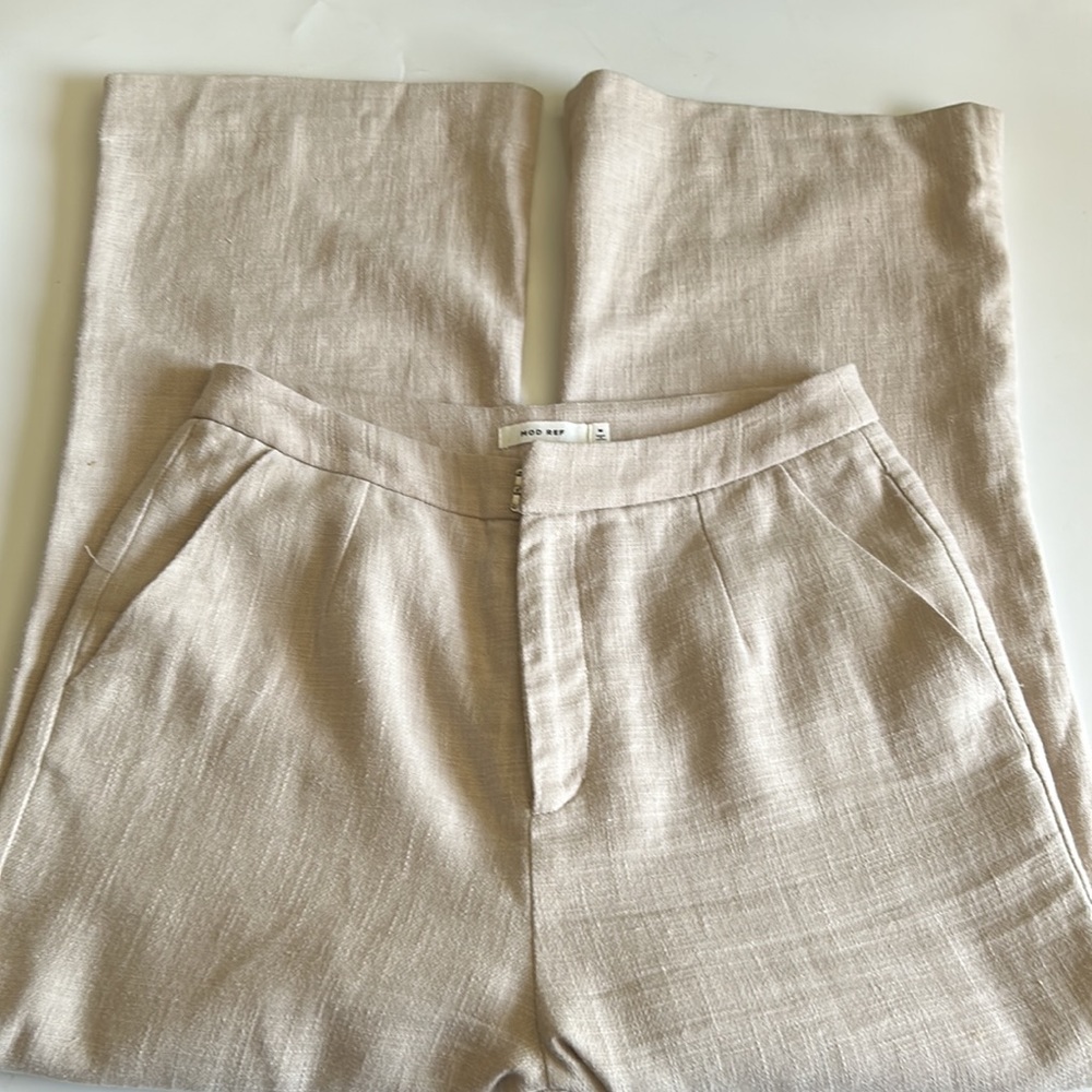 Mod Ref Linen Capri Pants - Picture 3 of 16